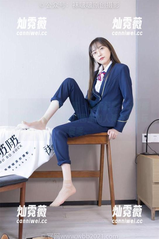BoBoSocks袜啵啵 - 最新篇章：甜甜圈的校服花絮，好像原图里的人真在这儿玩耍呢。