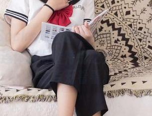 BoBoSocks袜啵啵 - 好奇这在线作品，稚予的连体服有啥特别之处？一言不合就想点开看看。