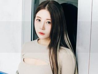 Bomi(普美)作品里的JK，图包就像糖果一样诱人！