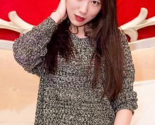 GIRLT果团网 - 王语纯的护士写真，适合下载为壁纸并默默想：我也想要这样一位护士好友！