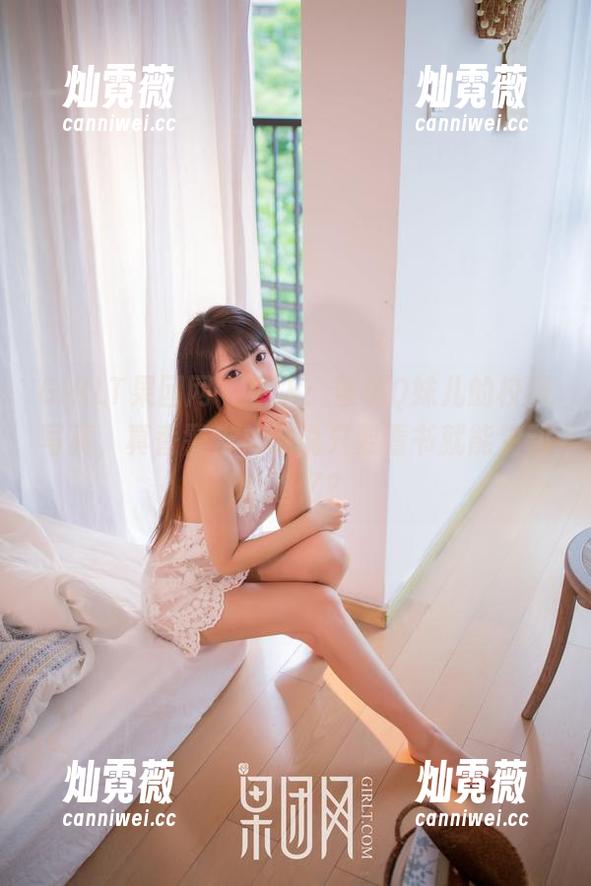 GIRLT果团网 - 慎入：蜜桃Q妹儿的校服写真，真香警告！谁说只要看书就能生动的追忆？