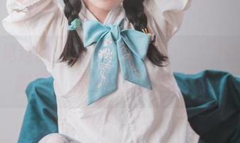从未见过的作品，Jenny(정제니)在体操服里，显得格外富有活力。