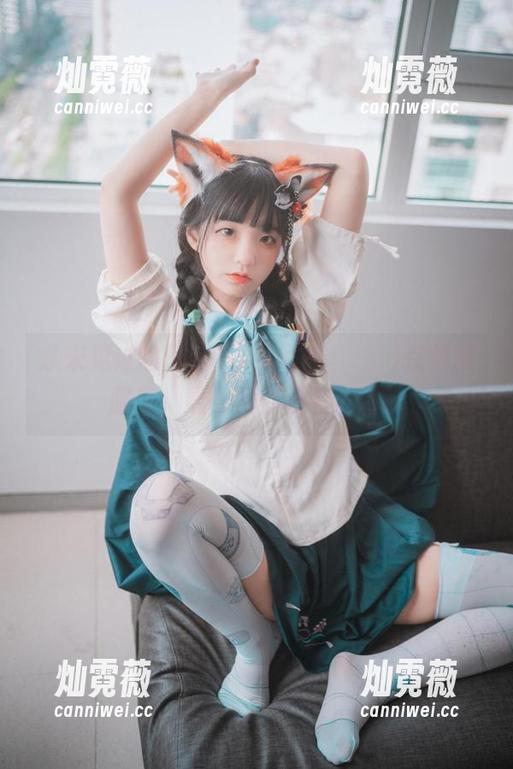 从未见过的作品，Jenny(정제니)在体操服里，显得格外富有活力。