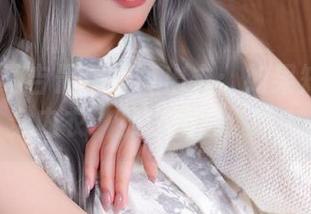 Machi马吉最新写真出击：如果知更鸟会穿内衣，那它们会选啥？