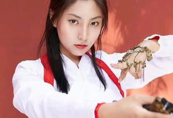 MiiTao蜜桃社 - 白丝图集来啦！索菲娅Sophia最新微博点亮我的午后！