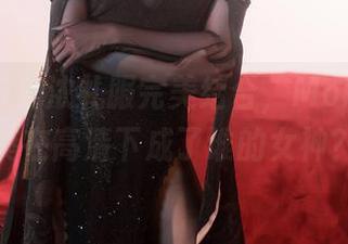 高颜值与信浓礼服完美结合，Momoko葵葵在高清下成了谁的女神？