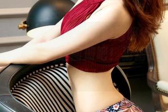 UGirls尤果网 - 看孙晚桐透明得像一张空白P图，快翻翻这图册吧！猜猜我到底在想啥！