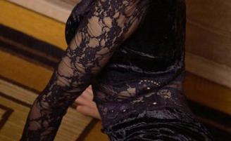 UGirls尤果网 - 徐梓伊最新图集里的制服，真想再次体验一次高中生活的迷惘。