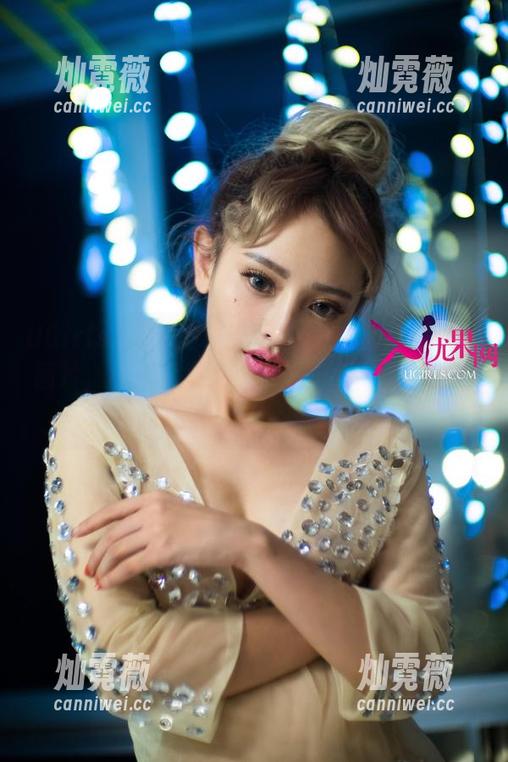 UGirls尤果网 - 黛斯羽最近晒的这组蕾丝图片，难道是为了给我们一个“透”的启示？