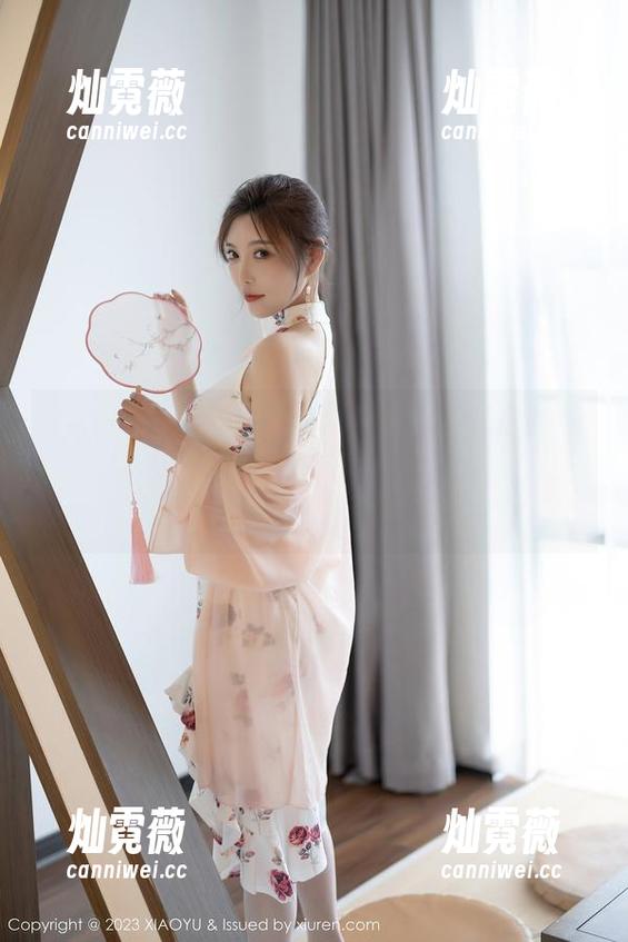 XIAOYU语画界 - Miko酱吖的私拍美足，图片里透出一丝俏皮，让人想多看几遍！