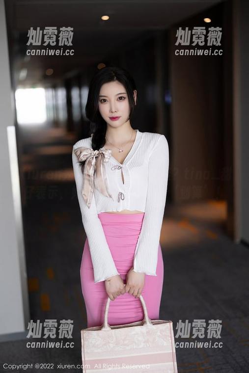 Xiuren秀人网 - 定制高跟鞋？tina_甜仔表示，她更关心它们是否‘划算’！