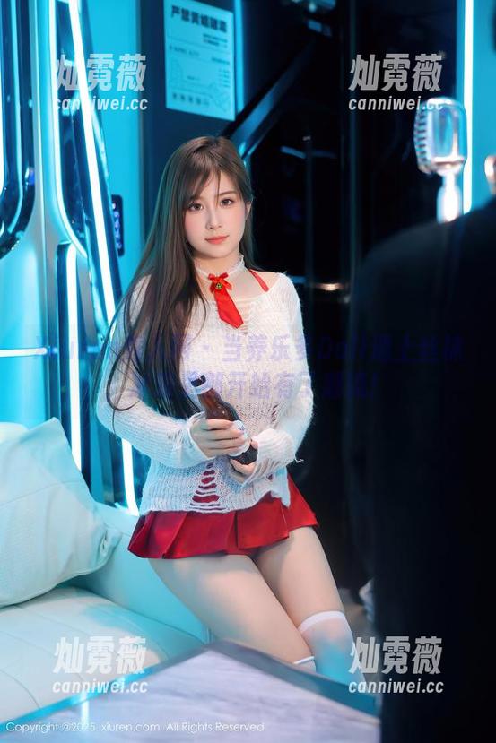 Xiuren秀人网-养乐多Doll Xiuren秀人网 - 当养乐多Doll遇上丝袜,冰箱里都开始有了潮流!