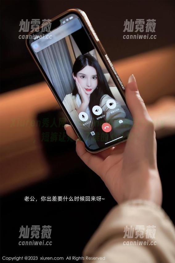 Xiuren秀人网 - online版徐莉芝Booty，短裤让她成了谁的心头好？