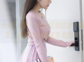 Xiuren秀人网 - 是小逗逗的水手服写真集：翻开这扇暗藏玄机的窗