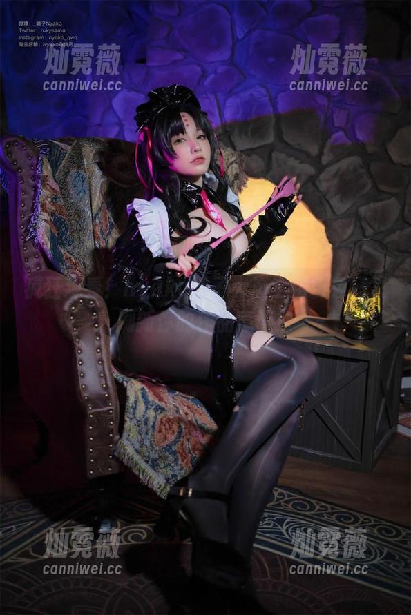 疯狂观看！nyako喵子大魔王用粉色高叉刷新你的作品意识！