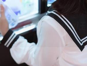 一双棉袜的私房野望：yuuhui玉汇的美图观察