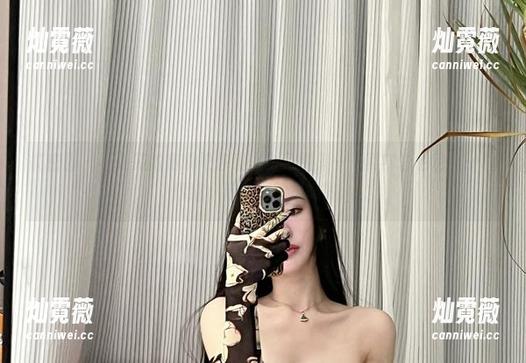 不爱笑的赛琳 微密圈 - 不爱笑的赛琳教你爱上白色图集——其实白色也是一种情绪,瞧,这就很微妙。