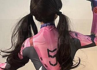 微密圈 - 俏妞qiaoniu66的美腿写真：超模风的图集，谁敢不看？