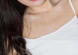 克拉女神 - 评测：佳莹的礼服美图到底能让我爱几天？猜测是千年…
