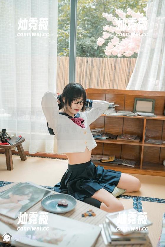 校服爱宕，兔玩映画私拍，一种青春的狂热席卷而来，坐不住了。