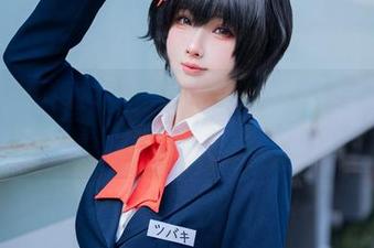 凉凉子领衔户外自拍，在线作品里哪儿都散发个性。