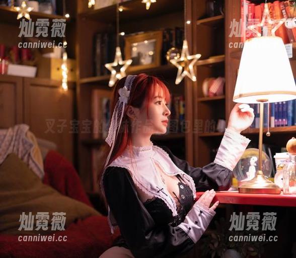 叉子宝宝的丝袜作品，图包里的小心机