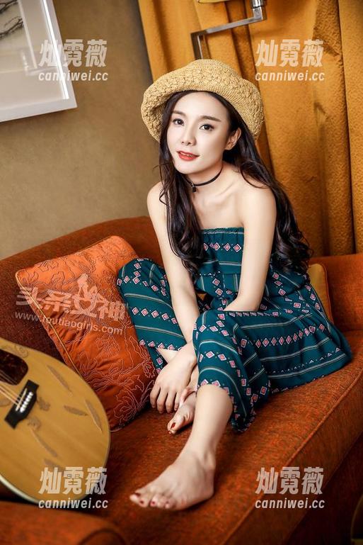 头条女神 - 尹菲的浴室探险合集：每一次更新都在意外与意外之间