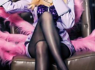 头条女神 - 张梦艺比基尼大揭晓，精选让你多看几眼的画面！