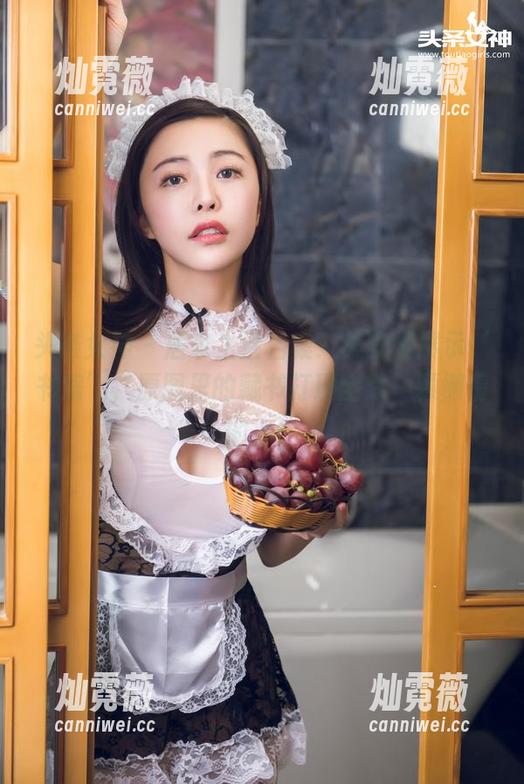 头条女神 - 居家生活档案：樊安妮展示‘书房’，原图里的藏书打理全靠一颗懒惰的心！