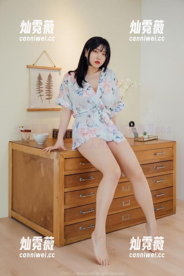当兔耳遇上DJAWA，宋哈娜的面具cos合集让人开眼！