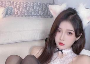 精选图库不怕绕路，小小奶瓶儿吊带出门，风啥来啥！