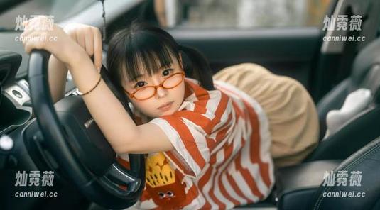 看幼水铃衣美足合集，简直让人想说‘佩服佩服’！