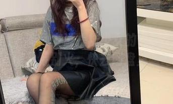 微密圈 - 有网友说提袜少女的作品在微信朋友圈里特别火，快去网盘里瞧吧！