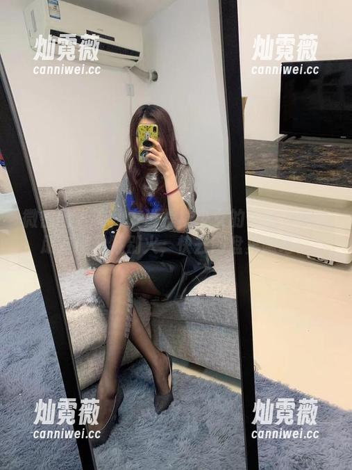 微密圈 - 有网友说提袜少女的作品在微信朋友圈里特别火，快去网盘里瞧吧！