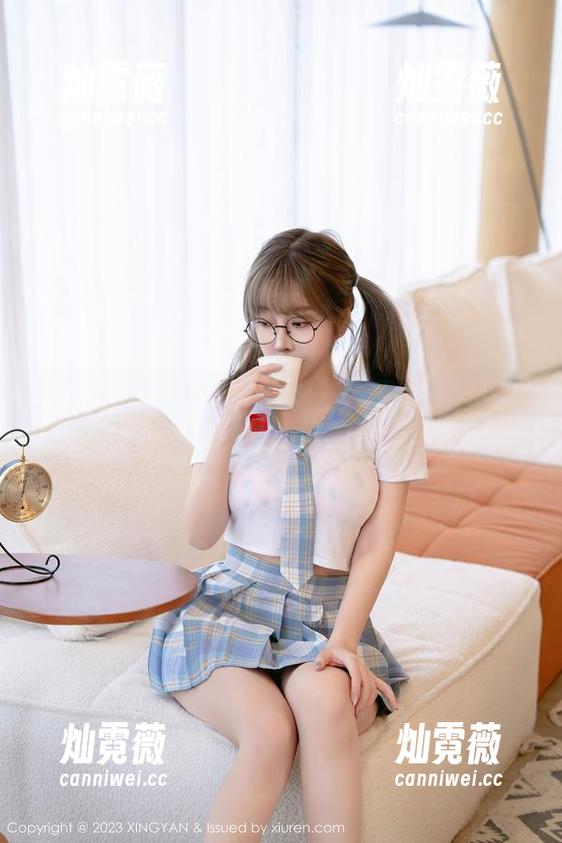星颜社-转转Lisa 星颜社 - 转转Lisa:黑丝套图没啥特别,结果却特污?
