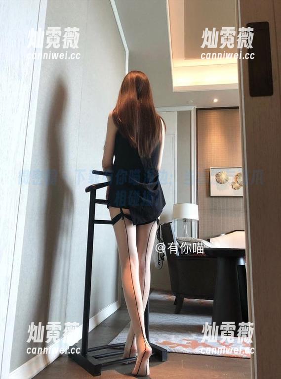 有你喵 微密圈 - 下载有你喵海边:当水波与猫爪相碰撞!