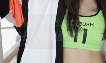 模范学院 - 蒋小静Jessica：短裙图集更新，准备好被美丽震撼了吗？