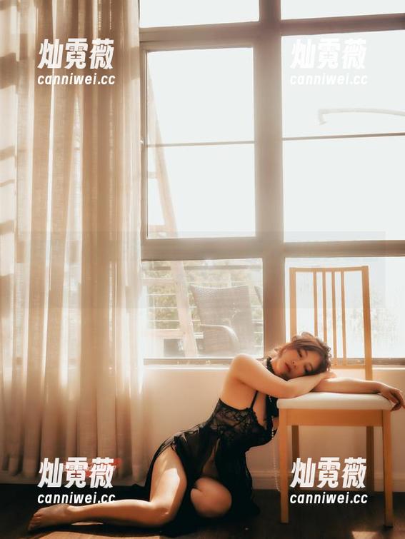 樱晚gigi在流光里cos，照片里的灵魂出窍了！