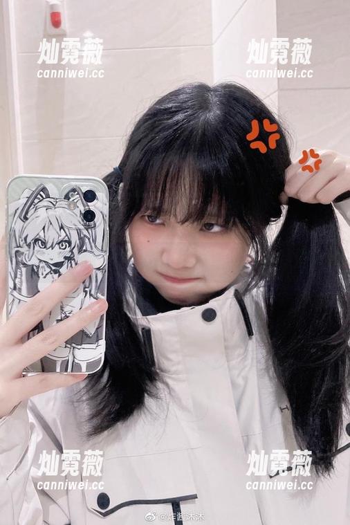 高清壁纸？不，是炸酱沐沐的套装梦游记