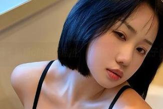 微密圈 - 瑜瑾u的丝袜私拍：你见过的最会穿袜子的人！