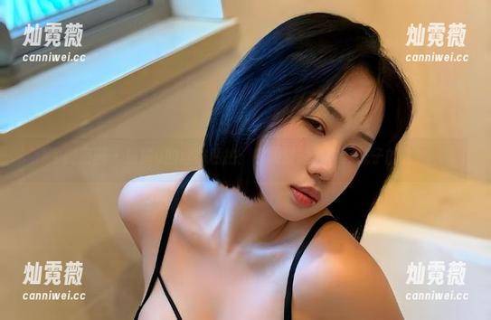 微密圈 - 瑜瑾u的丝袜私拍：你见过的最会穿袜子的人！