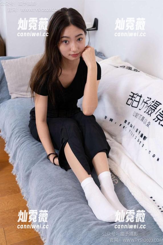 甜予摄影 - 原图中小语的白棉袜，动作优雅到连袜子都害羞！