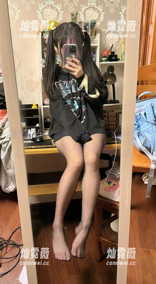 神沢永莉 夏日原图流出的神沢永莉,是在安静中释放出一种让人揪心的甜。
