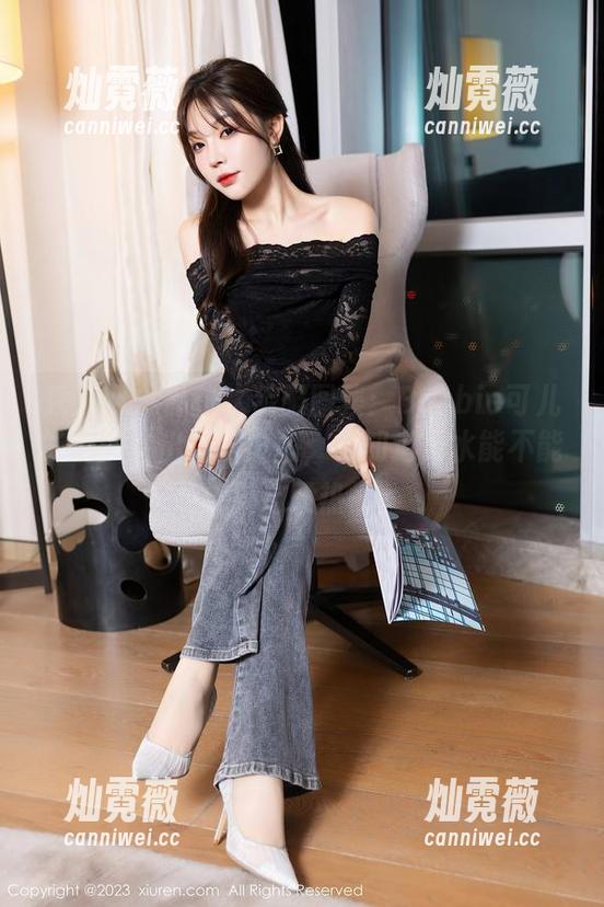 秀人网 - 私拍水手服图集：Barbie可儿的一次“出海”之旅，不知道海水能不能浇灭这股热情。