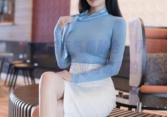 秀人网 - 职业装与气质融合，伊诺写真带你回味那一抹专业与诱惑的边缘。
