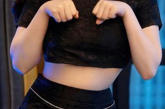 秀人网 - 就这气场？夏甜甜“女王”图包精选，有种想要探索的冲动。