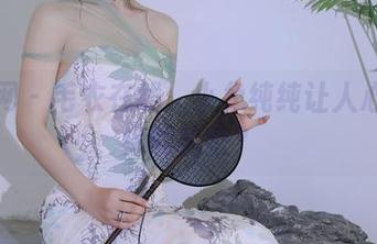 秀人网 - 毛衣在线：小兔纯纯让人心里痒痒的秘密？