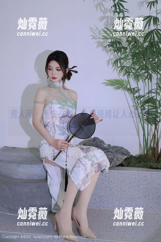 秀人网 - 毛衣在线：小兔纯纯让人心里痒痒的秘密？
