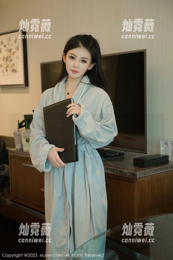 秀人网 - 战姝羽Zina运动写真集，谁说动作不能美得心惊肉跳？