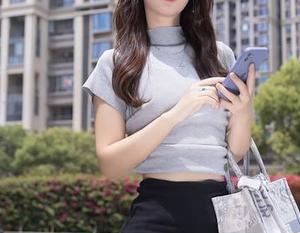 秀人网 - 换个角度看白丝，白兔西希无圣光图包奇遇记！